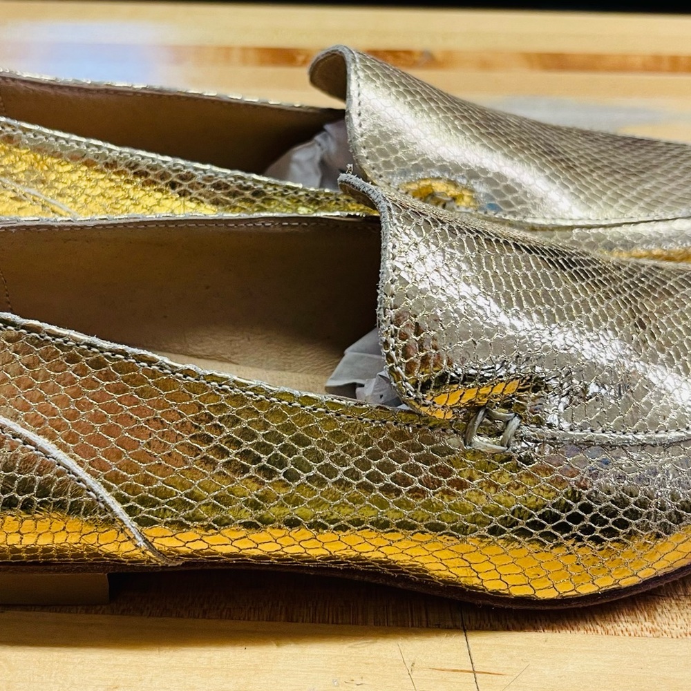 Loafer shoes size 8 Gold!